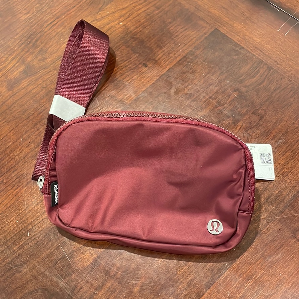 Brand new with tags Lululemon Everywhere Belt Bag - merlot color